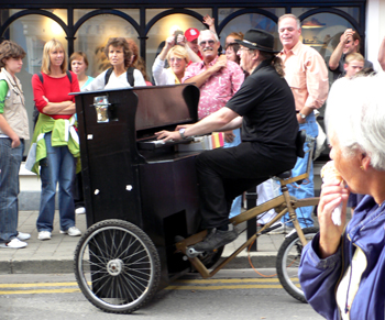 Piano bicycle