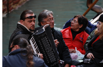 Accordian Player, Gondola