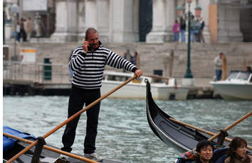 Gondolier on the phone